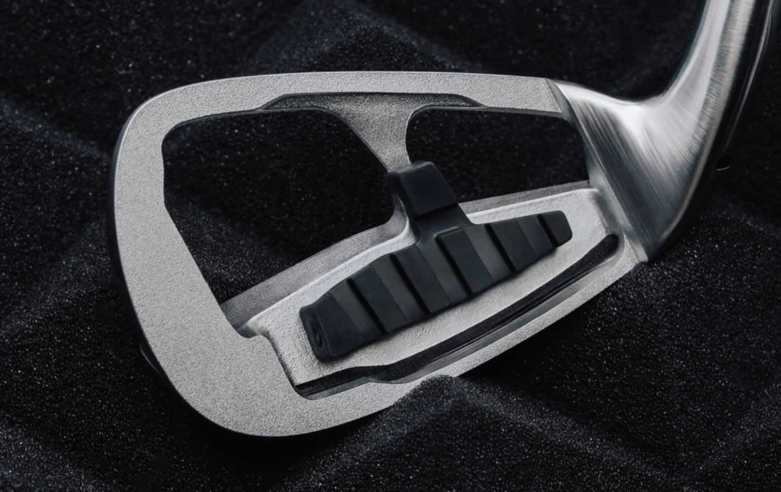 inside taylormade qi MAX iron.jpg